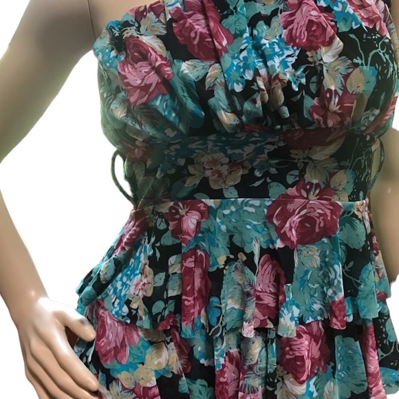 Wet Seal Floral Top - Picture 3 of 10